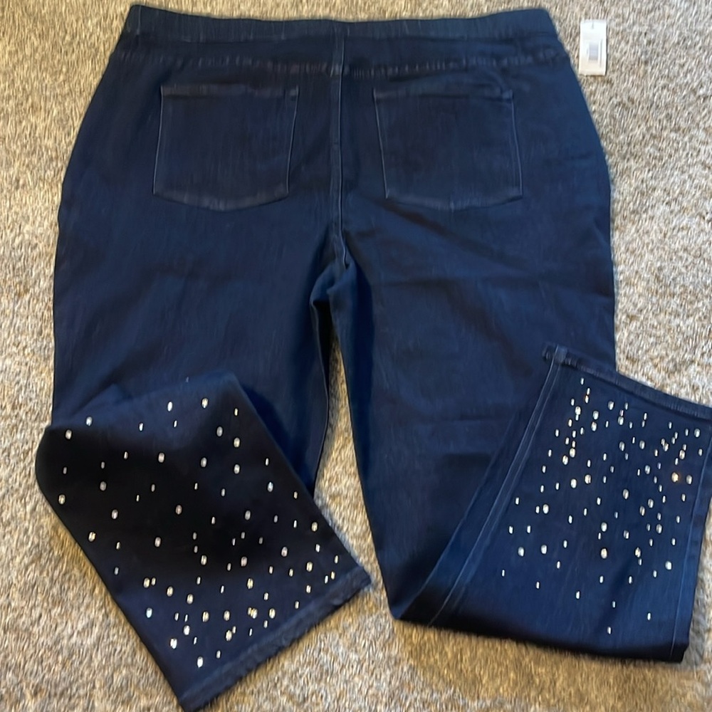 NWT Isaac Mizrahi Pull on style Jeans - Picture 6 of 6